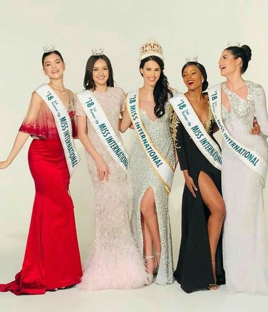 photo shoot de top 5 de miss international 2018. Ypzk958x