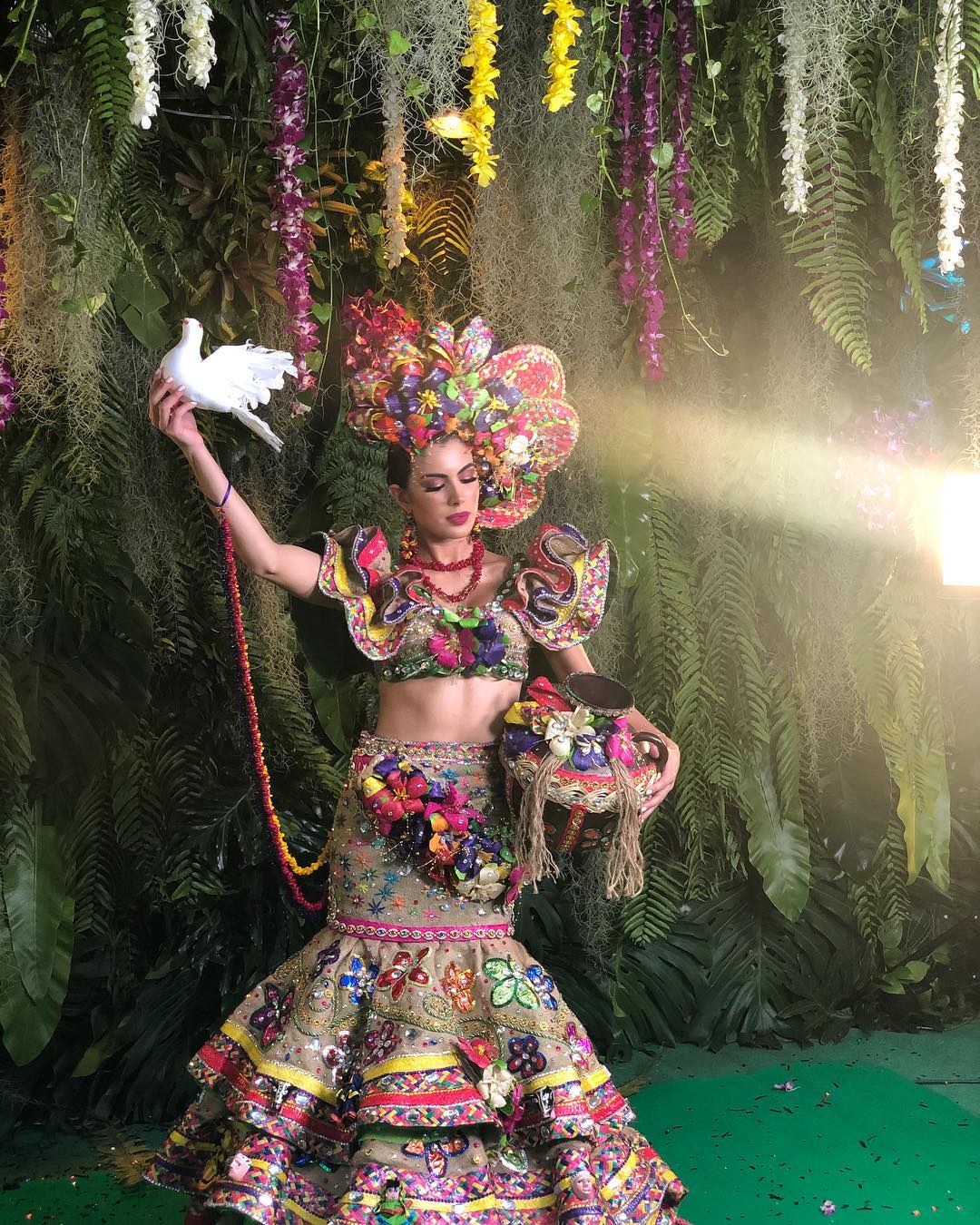 trajes tipicos de candidatas a miss universe 2018. - Página 5 3ye3od7q