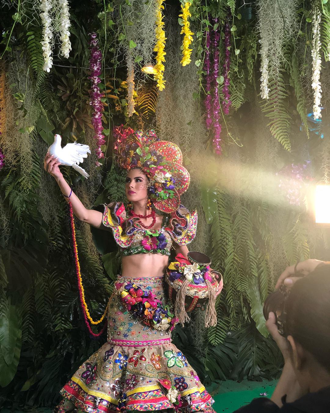 trajes tipicos de candidatas a miss universe 2018. - Página 5 79ulp4jz