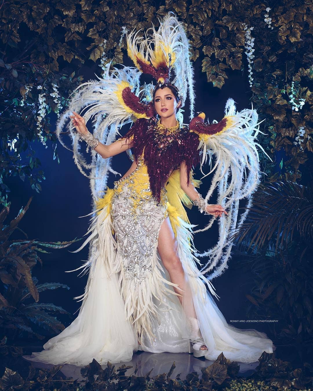 trajes tipicos de candidatas a miss universe 2018. - Página 7 Ctk9deol