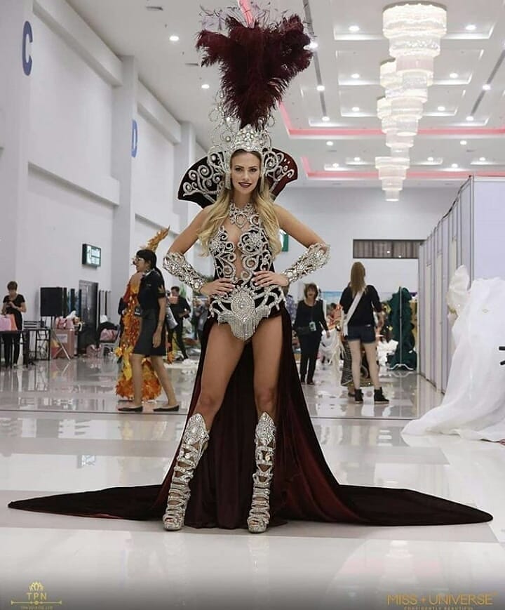 trajes tipicos de candidatas a miss universe 2018. - Página 5 Gioagurl