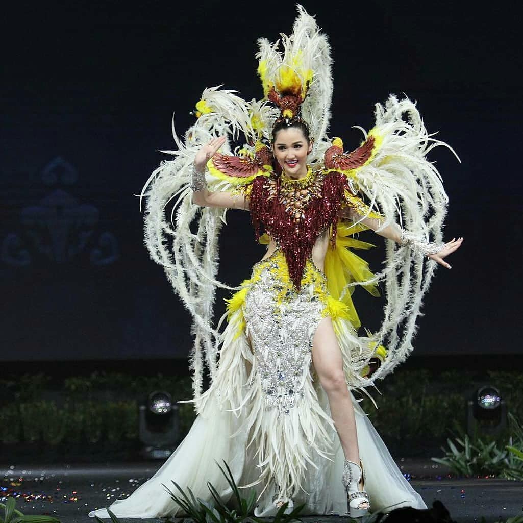 trajes tipicos de candidatas a miss universe 2018. - Página 7 Rlh3w8bc